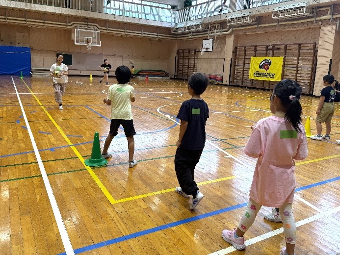 ラグビーボールリレーの様子