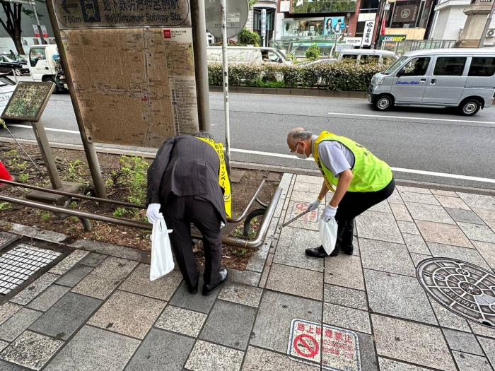 6月表参道キャンペーン清掃の様子1