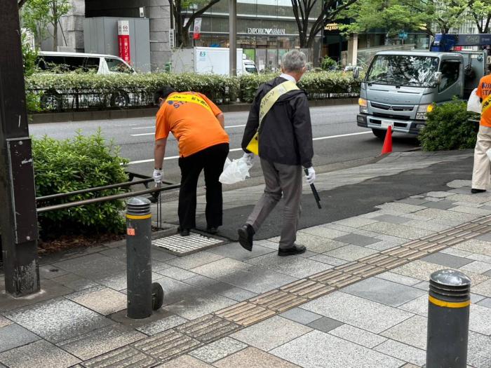 6月表参道キャンペーン清掃の様子3