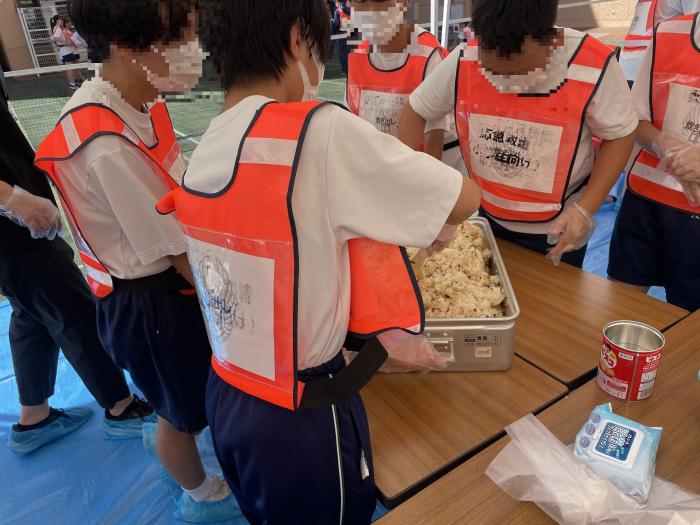 炊き出し