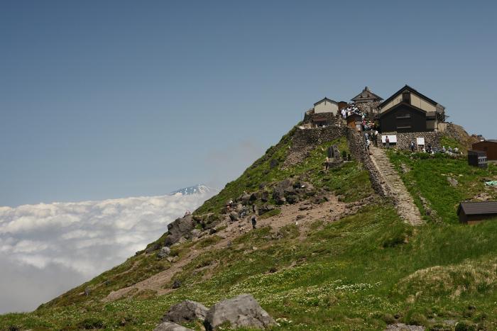月山山頂（月山神社）