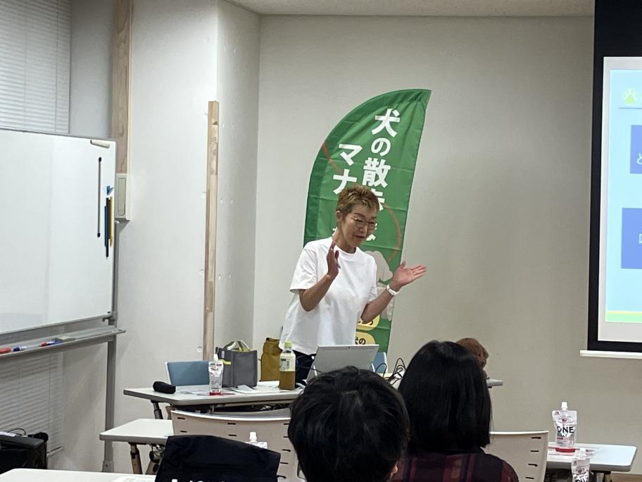 講師