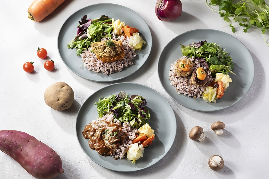 写真：八芳園のシェフが新鮮な野菜をふんだんに使ったメニュー