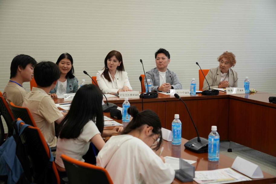 議員交流会の様子