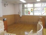 写真：０歳児保育室(つぼみ組)