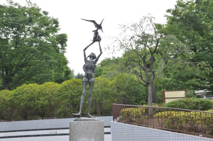 港区ホームページ No 57 高輪公園と少女像