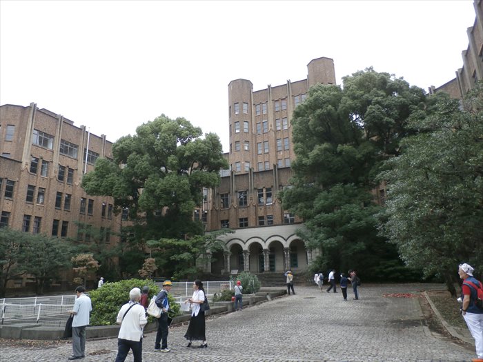 威風堂々　国立保健医療科学院